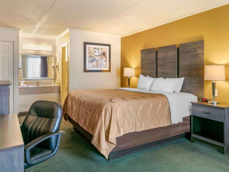 Quality Inn Manchester Esterno foto