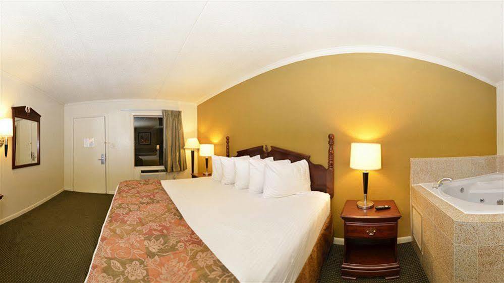 Quality Inn Manchester Esterno foto